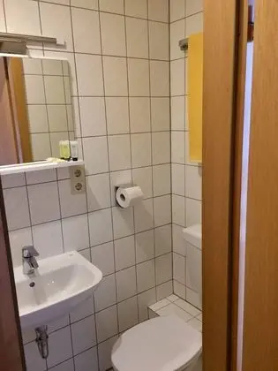 Tek Kişilik Oda, 1 Tek Kişilik Yatak, Sigara İçilmez