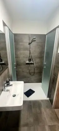 Economy İki Ayrı Yataklı Oda, Engellilere Uygun, Banyolu/Duşlu (Etagenbett -1- Hamburg)