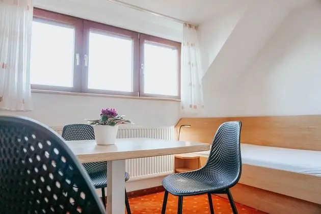 Basic Üç Kişilik Oda