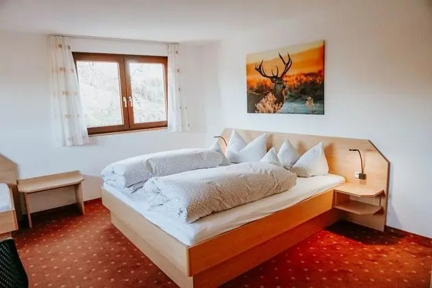 Basic Üç Kişilik Oda