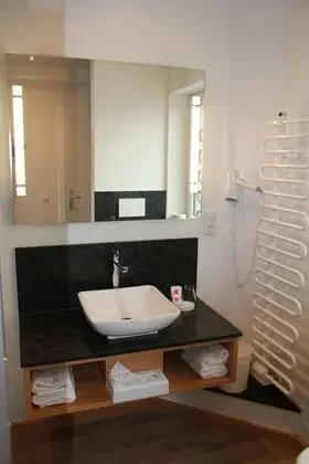 Tek Büyük Yataklı Oda, Balkon