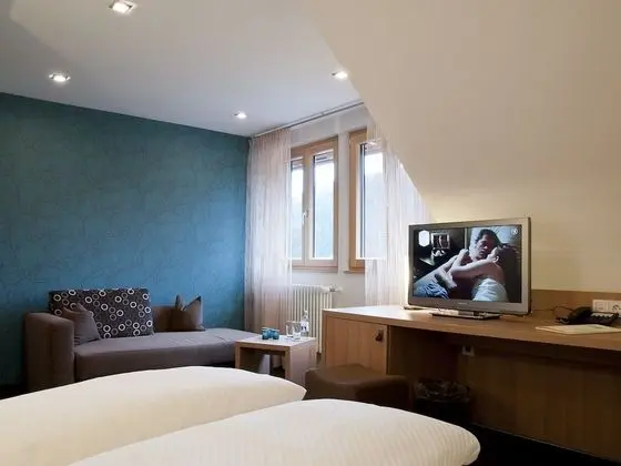 Tek Büyük Yataklı Oda, Banyolu/Duşlu