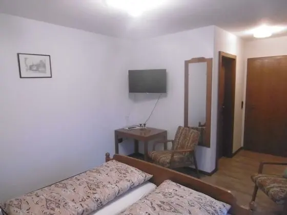 Tek Büyük Yataklı Oda