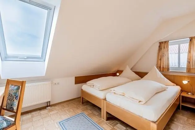 Economy Tek Büyük veya İki Ayrı Yataklı Oda