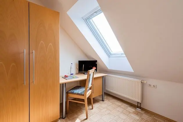 Economy Tek Büyük veya İki Ayrı Yataklı Oda