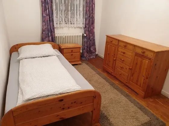 Tek Kişilik Oda, Ortak Banyo