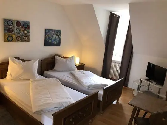 Tek Büyük Yataklı Oda (Small)