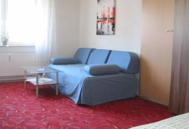 Üç Kişilik Oda