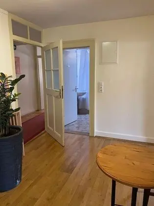 Basic Üç Kişilik Oda, Ortak Banyo