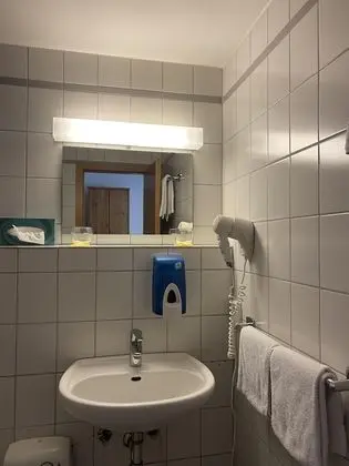 İki Ayrı Yataklı Oda, Özel Banyo