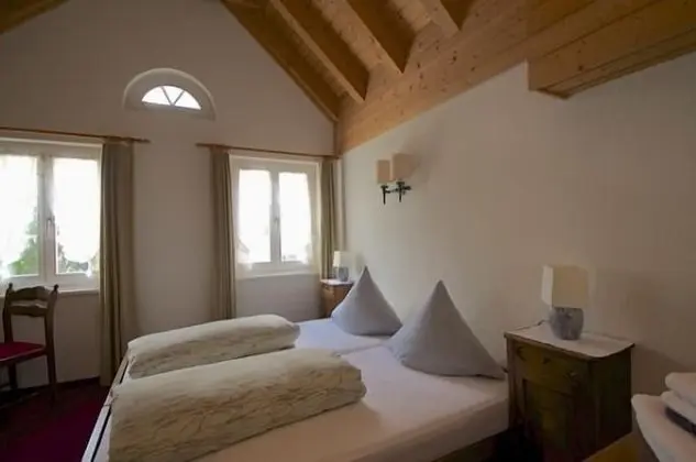 Tek Büyük Yataklı Oda, Ortak Banyo