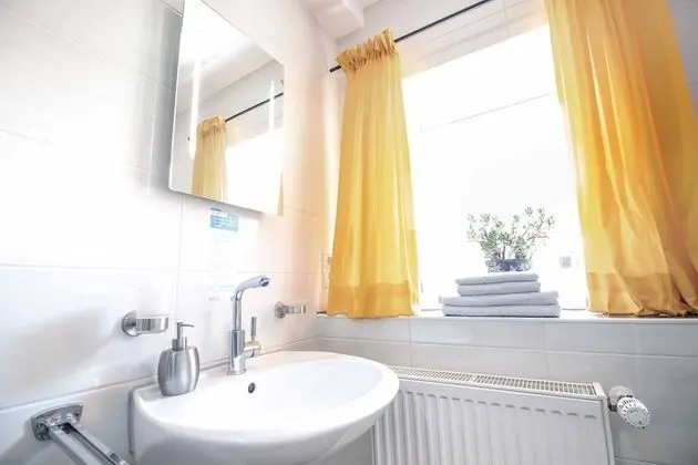Standard Tek Büyük Yataklı Oda, Özel Banyo (2BZ)