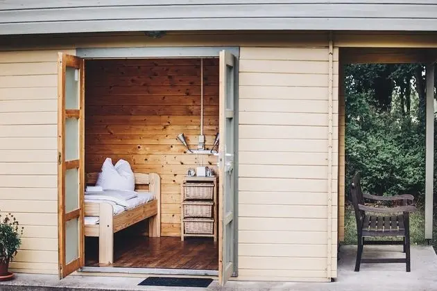 Basic Oda, Bahçe Manzaralı