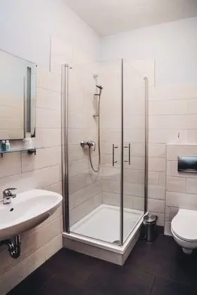 Basic Oda, Bahçe Manzaralı