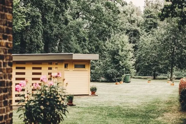 Basic Oda, Bahçe Manzaralı