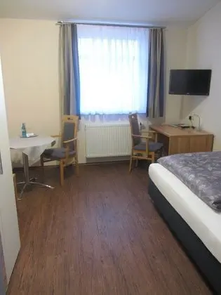 Tek Kişilik Oda, Sigara İçilmez