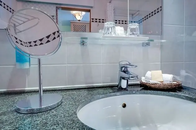 Comfort Tek Büyük Yataklı Oda