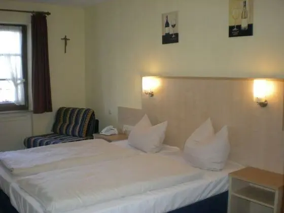 Tek Büyük veya İki Ayrı Yataklı Oda, Özel Banyo