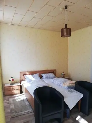 Tek Büyük Yataklı Oda (3)