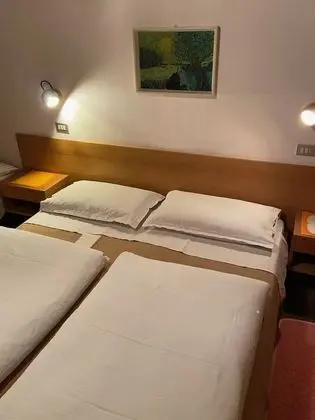 Classic Üç Kişilik Oda