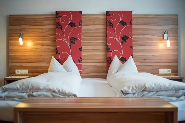 Tek Büyük Yataklı Oda, Balkon, Dağ Manzaralı