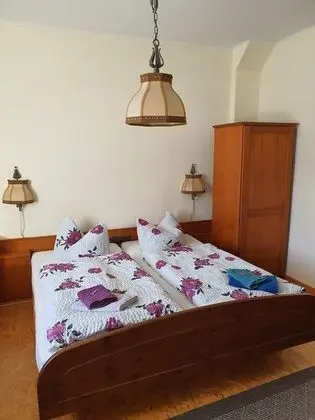 Classic Tek Büyük Yataklı Oda, Özel Banyo, Avlu Manzaralı (Seestern)