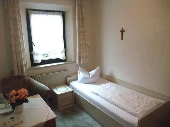 Tek Kişilik Oda