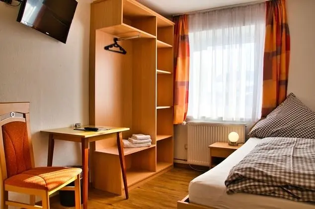 Tek Kişilik Oda, 1 Tek Kişilik Yatak