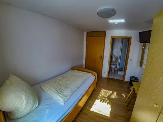 Tek Kişilik Oda, 1 Tek Kişilik Yatak