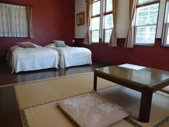 İki Ayrı Yataklı Oda (+Tatami)