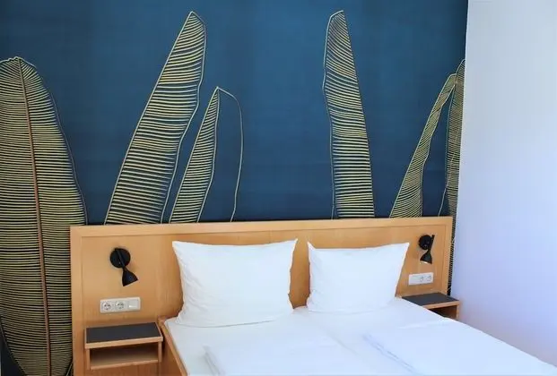 Tek Büyük Yataklı Oda, 1 Büyük (Queen) Boy Yatak, Bahçe Manzaralı