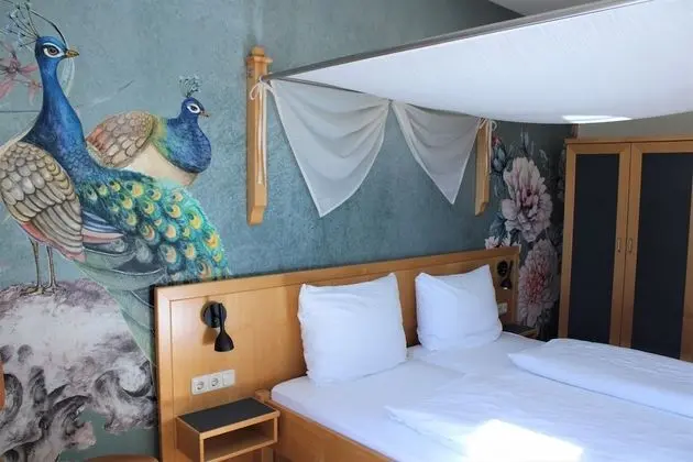 Tek Büyük Yataklı Oda, 1 Büyük (Queen) Boy Yatak, Bahçe Manzaralı