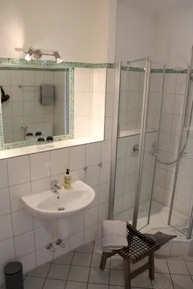 Tek Büyük Yataklı Oda, 1 Büyük (Queen) Boy Yatak, Bahçe Manzaralı