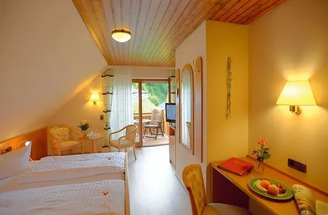 Tek Büyük Yataklı Oda, Balkon