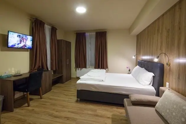 Basic Üç Kişilik Oda, 1 Çift Kişilik Yatak