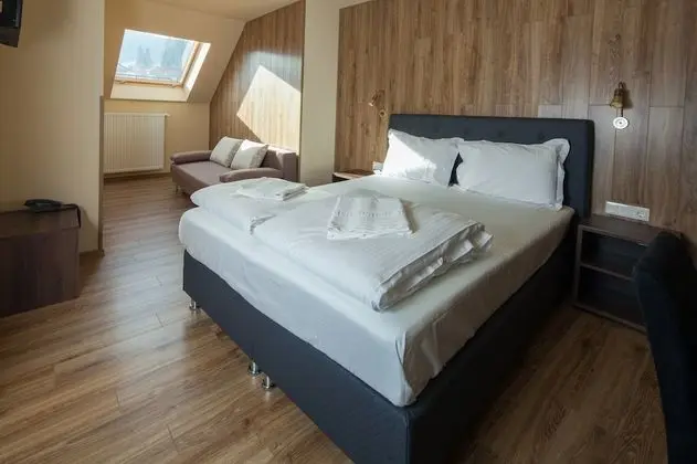 Basic Üç Kişilik Oda, 1 Çift Kişilik Yatak