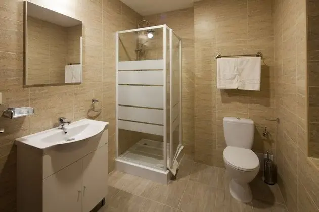 Basic Üç Kişilik Oda, 1 Çift Kişilik Yatak