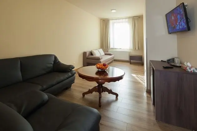 Tek Büyük Yataklı Oda, 1 Çift Kişilik Yatak