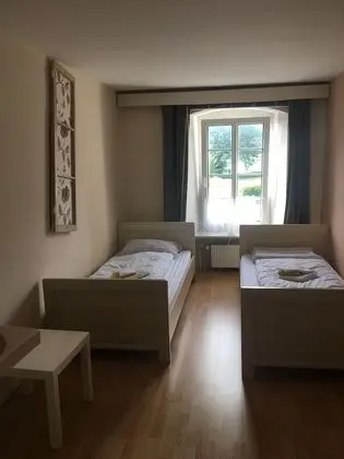 Basic Tek Büyük Yataklı Oda