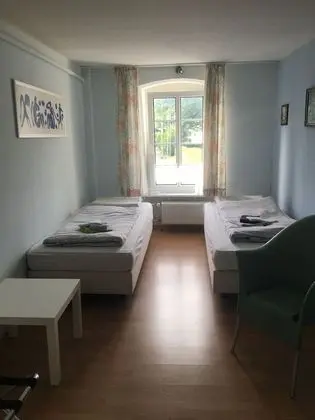 Basic Tek Büyük Yataklı Oda