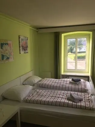 Basic Tek Büyük Yataklı Oda