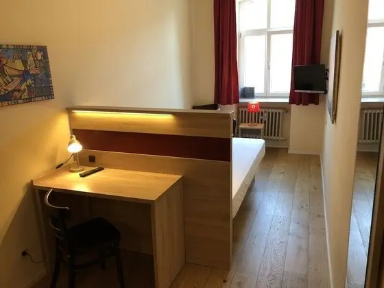 Tek Kişilik Oda, Ortak Banyo