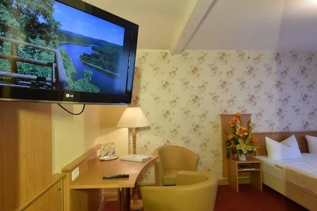 Tek Büyük Yataklı Oda