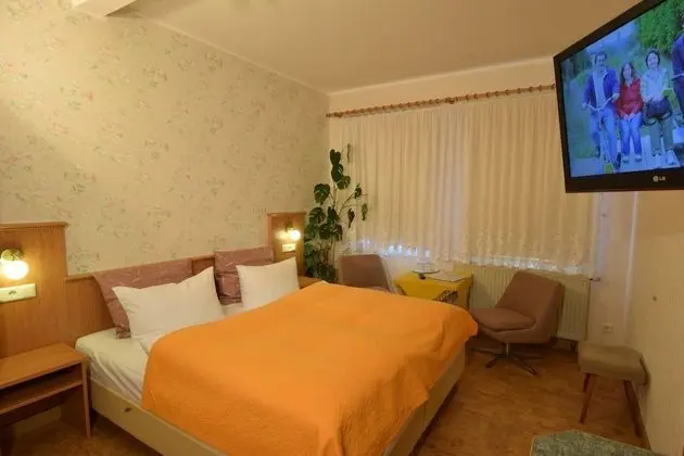 Tek Büyük Yataklı Oda