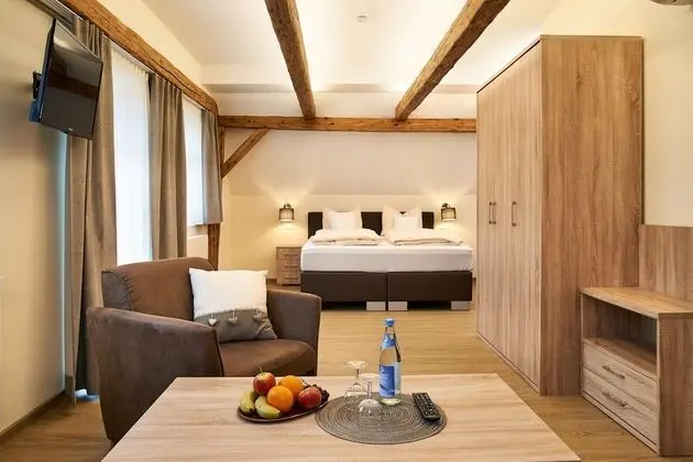Superior Tek Büyük Yataklı Oda, Balkon (Kastanie)