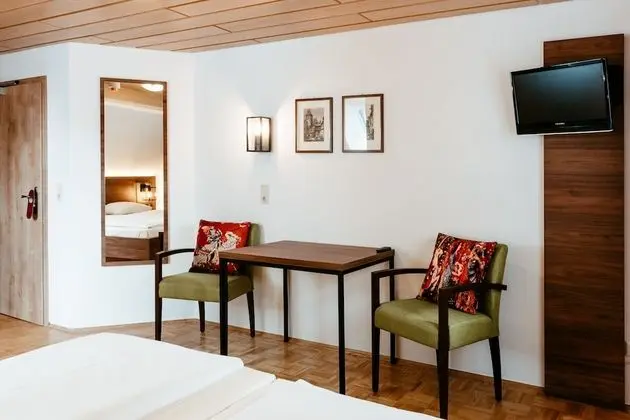 Comfort Tek Büyük Yataklı Oda