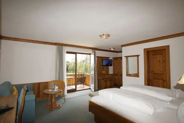 Tek Büyük Yataklı Oda (Country Style)