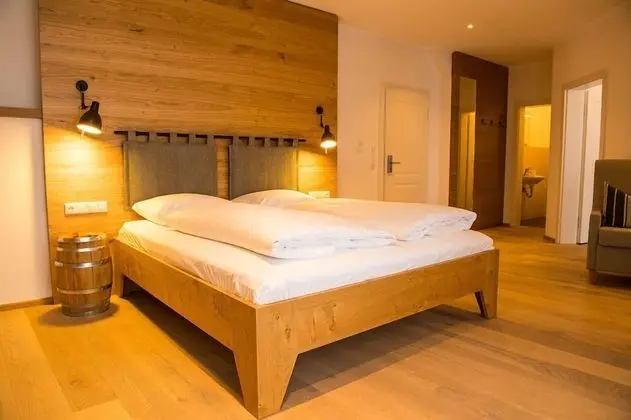 Süit, Balkon, Ek Bina