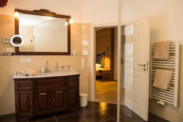 Süit, Balkon, Ek Bina