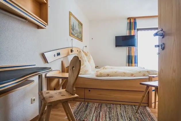 Basic Tek Büyük veya İki Ayrı Yataklı Oda